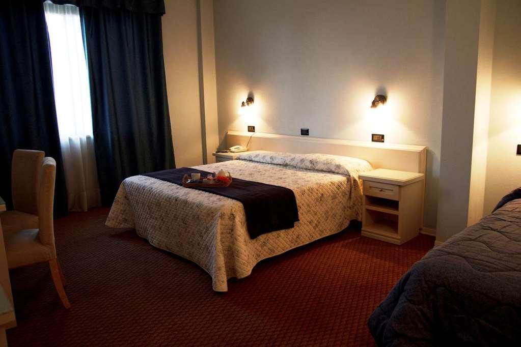 Il Grifo Hotel E Bisteccheria Toscana Montepulciano Stazione Szoba fotó