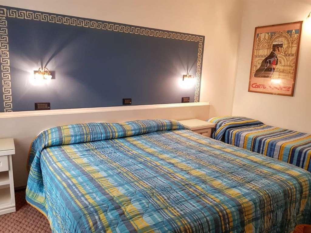 Il Grifo Hotel E Bisteccheria Toscana Montepulciano Stazione Szoba fotó