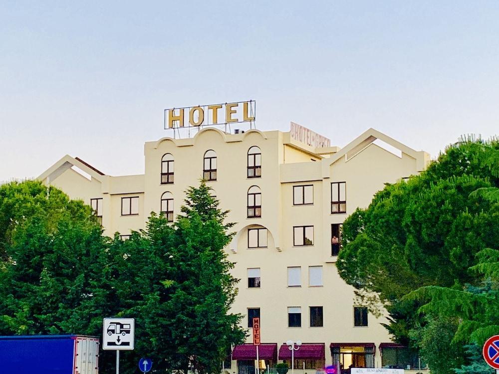 Il Grifo Hotel E Bisteccheria Toscana Montepulciano Stazione Kültér fotó