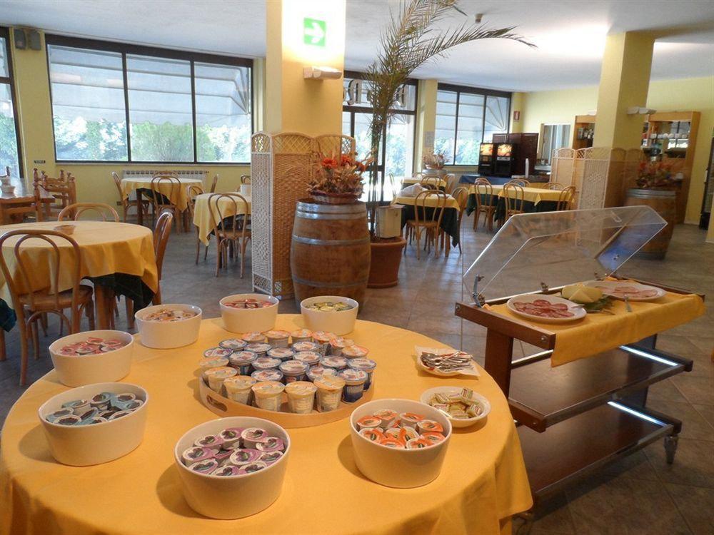 Il Grifo Hotel E Bisteccheria Toscana Montepulciano Stazione Kültér fotó