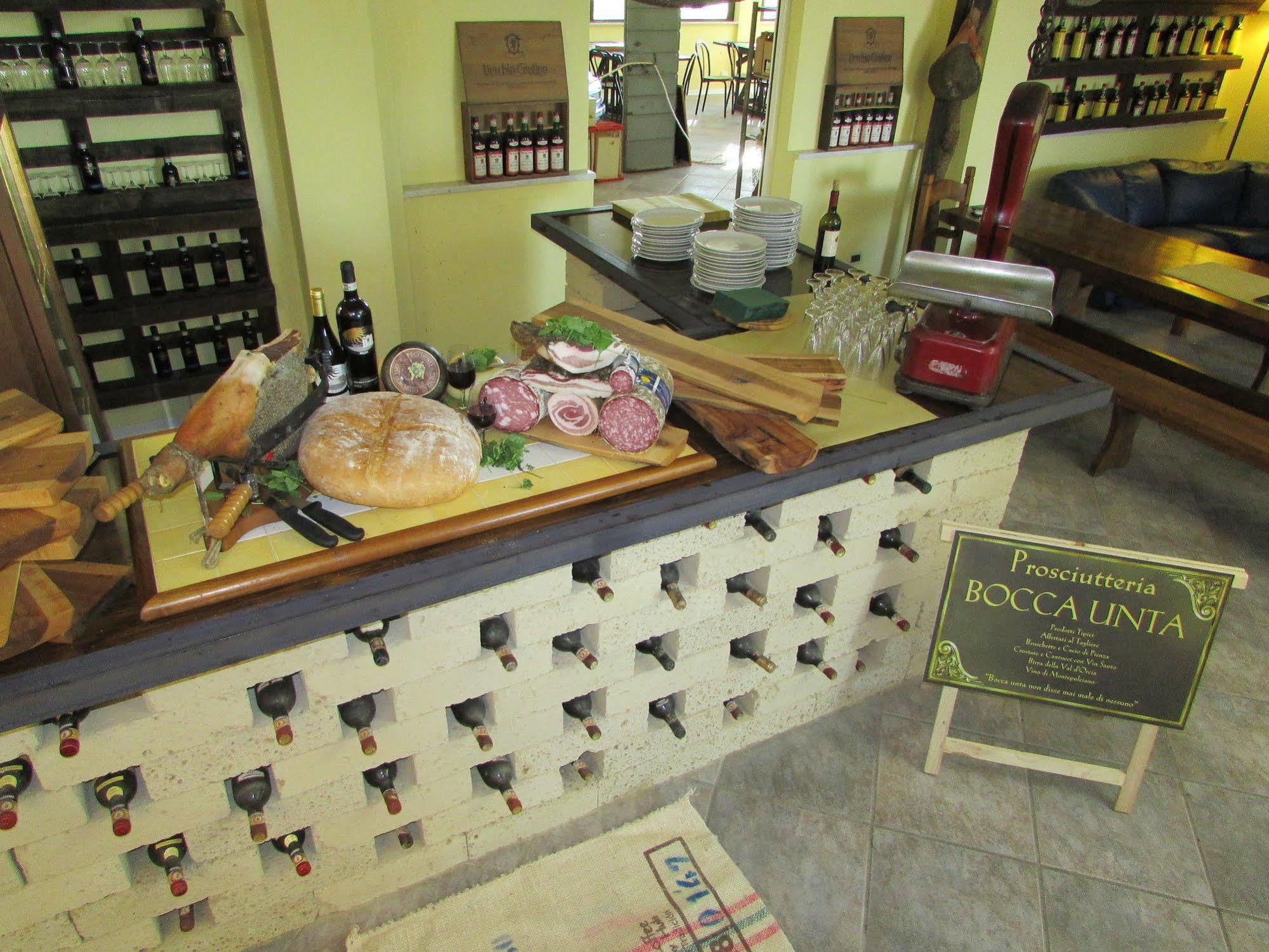 Il Grifo Hotel E Bisteccheria Toscana Montepulciano Stazione Kültér fotó