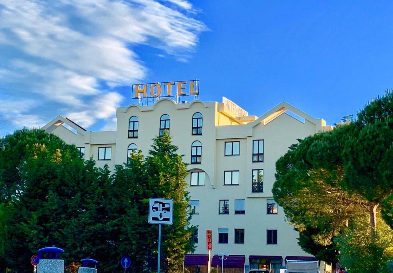 Il Grifo Hotel E Bisteccheria Toscana Montepulciano Stazione Kültér fotó